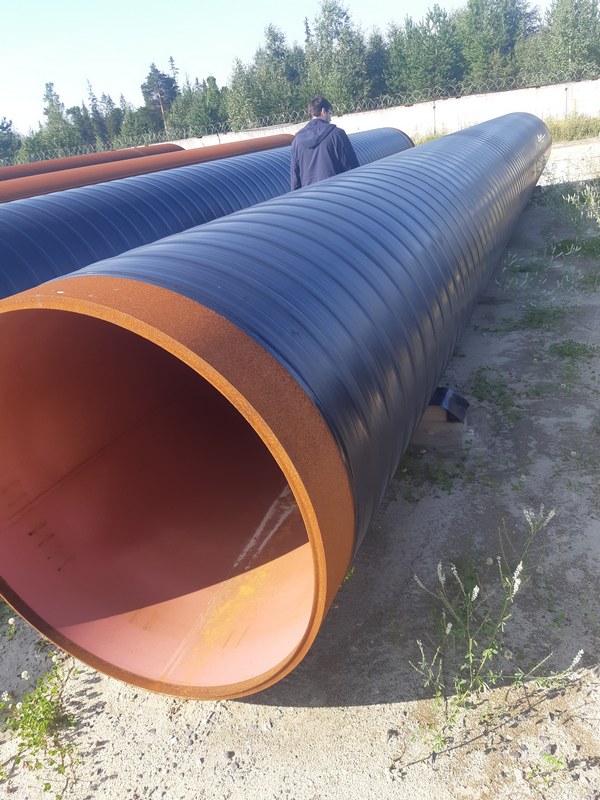 Труба стальная ЭСВ 1220х26,3 К60 две шт (1 голая. 1 в изоляции)